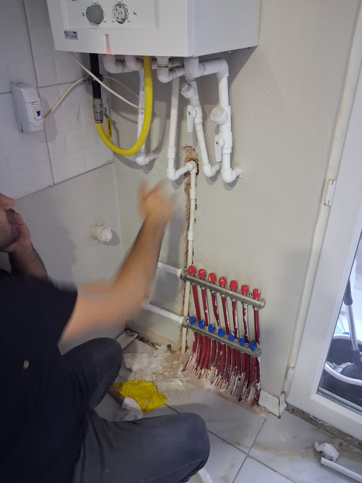Kombi temizliği ve tesisat tamiri çalışması