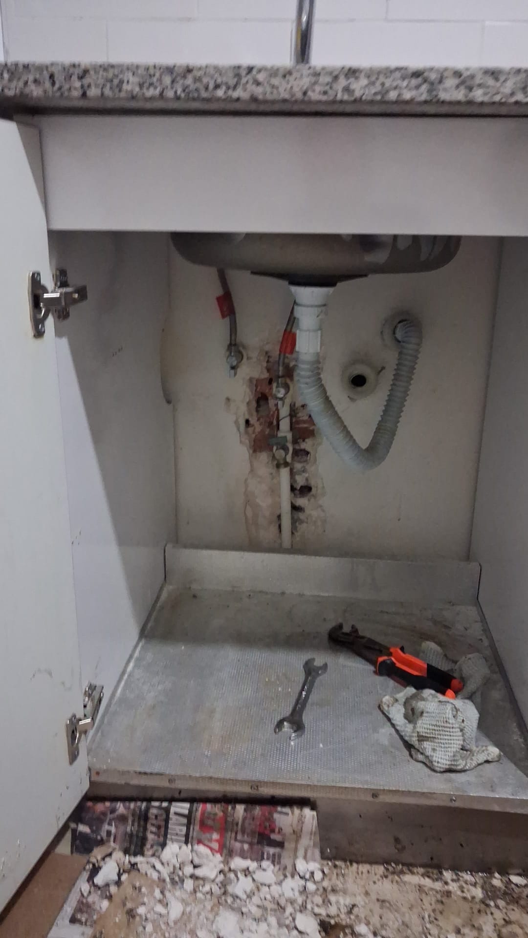 Gider yenileme ve tesisat tamiri çalışması